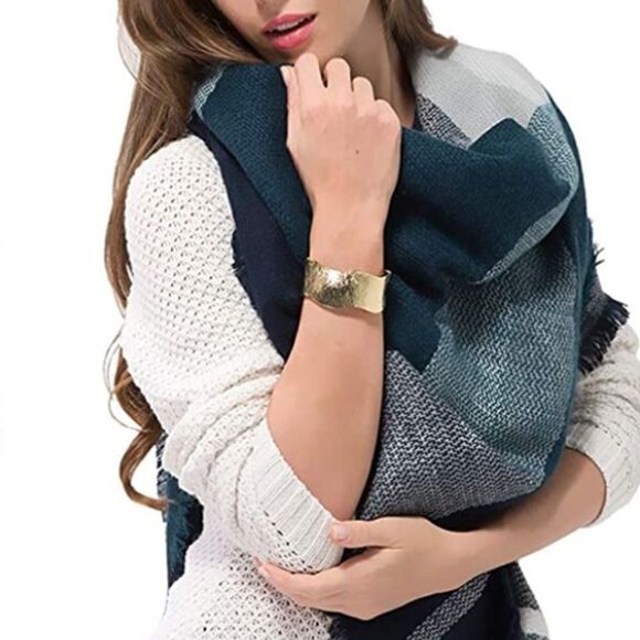 Plaid Scarf   - Picture 3 of 5